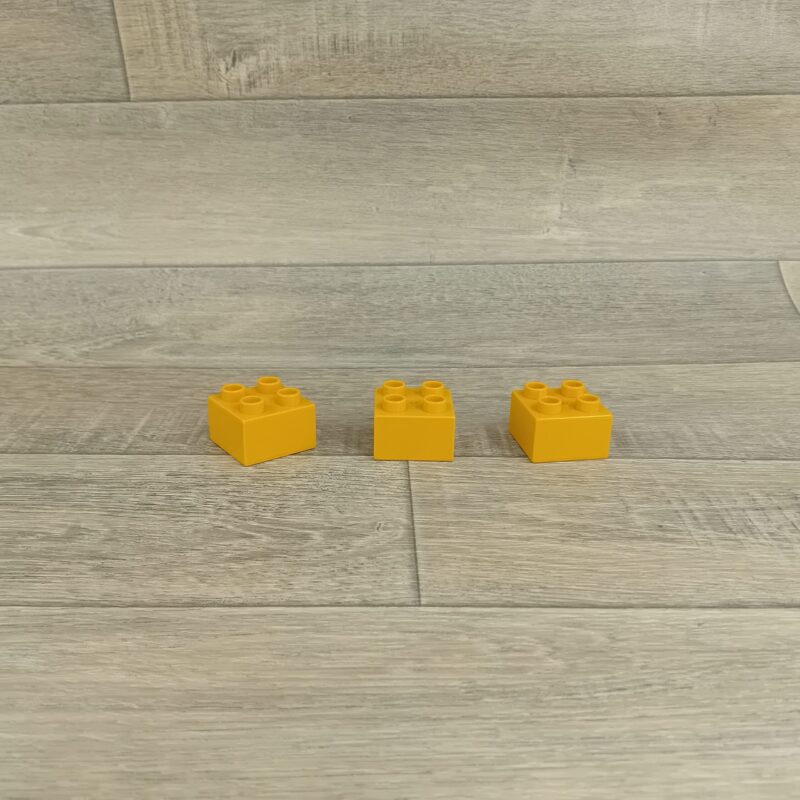 Duplo 4 nops blok donkergeel