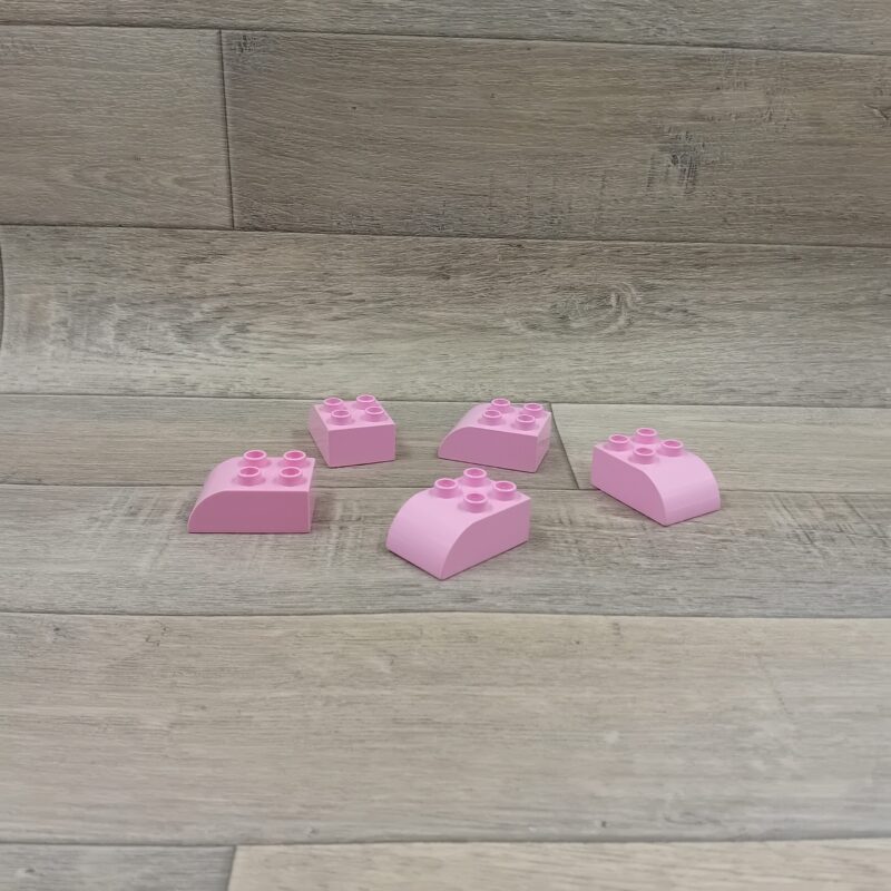 Duplo 4 nops blok 1 kant van afgerond roze