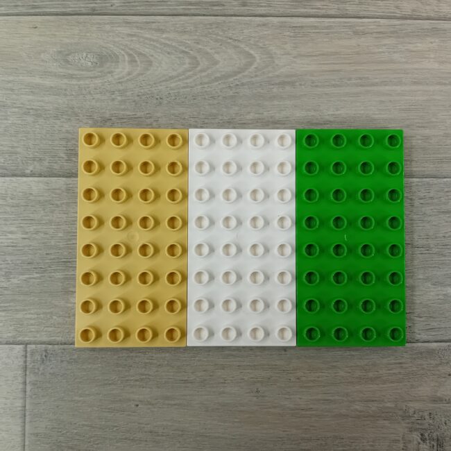 Duplo set bestaande uit 3 bouwplaten 4 x 8 nops
