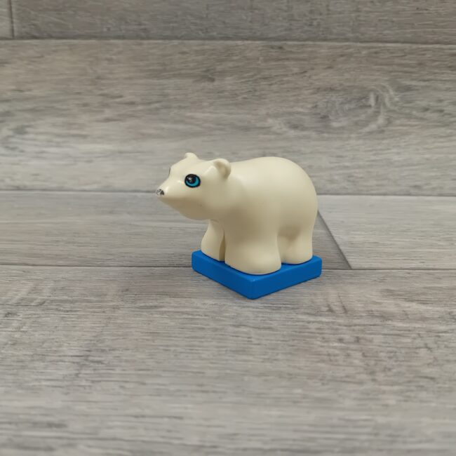 B-KEUZE Duplo dieren witte ijsbeer op blauw voetstuk