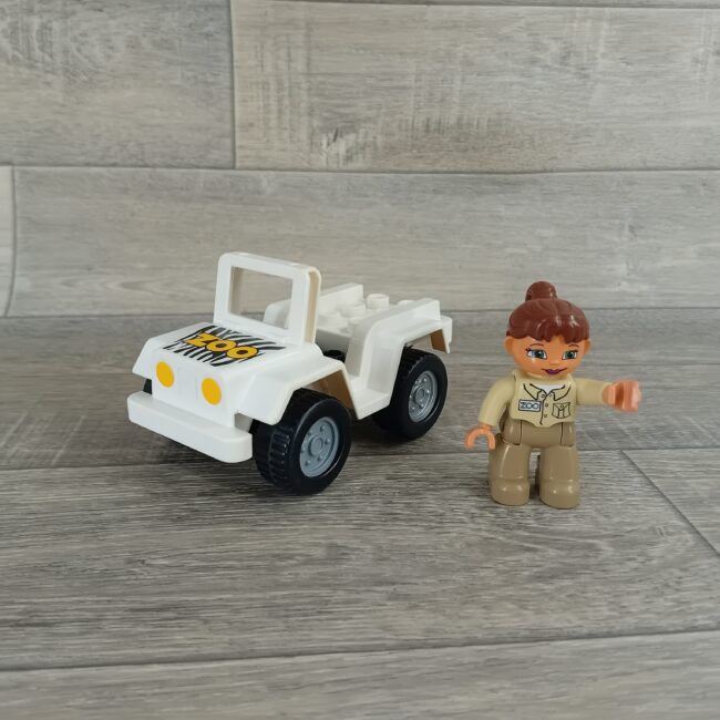 Duplo witte safariquad met dierentuinverzorgster