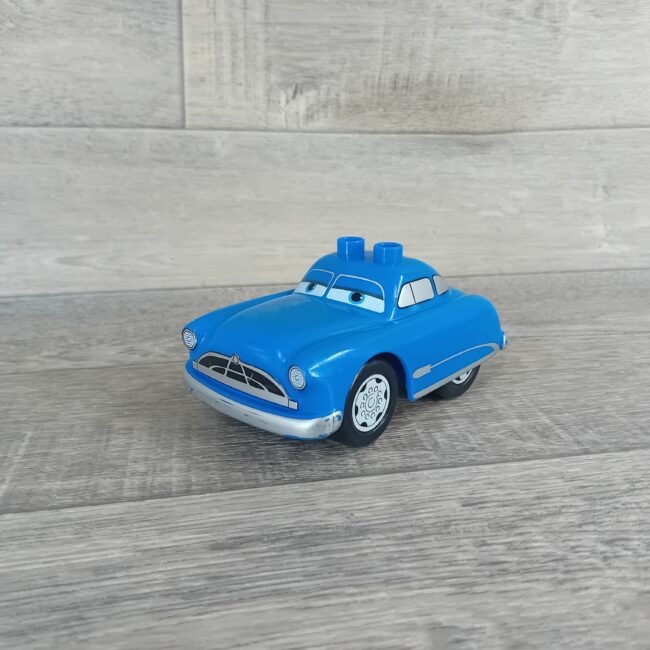 Duplo blauwe Cars auto Doc Hudson